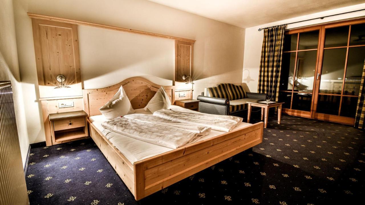Hotel Vermoi ลาเซส ภายนอก รูปภาพ